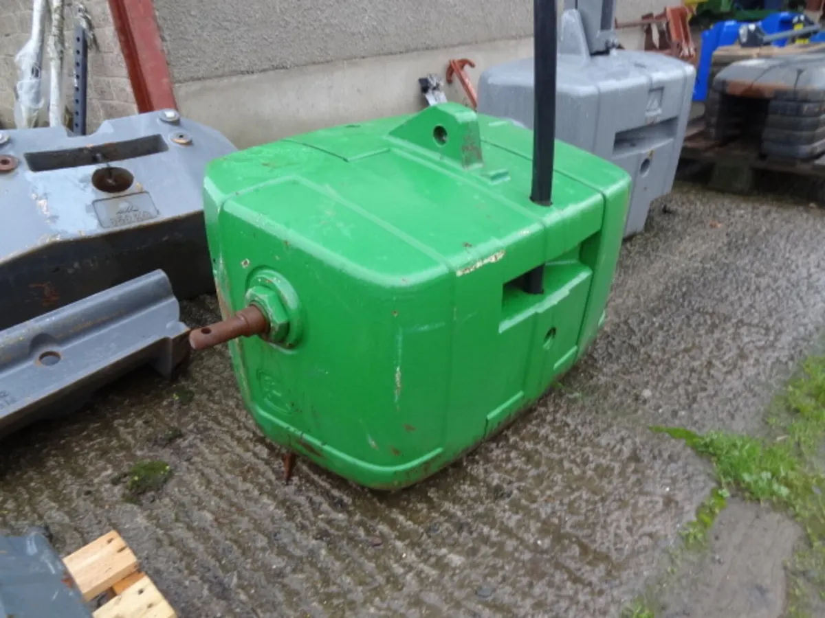 John Deere BPW 900KG Weight Block - Image 3