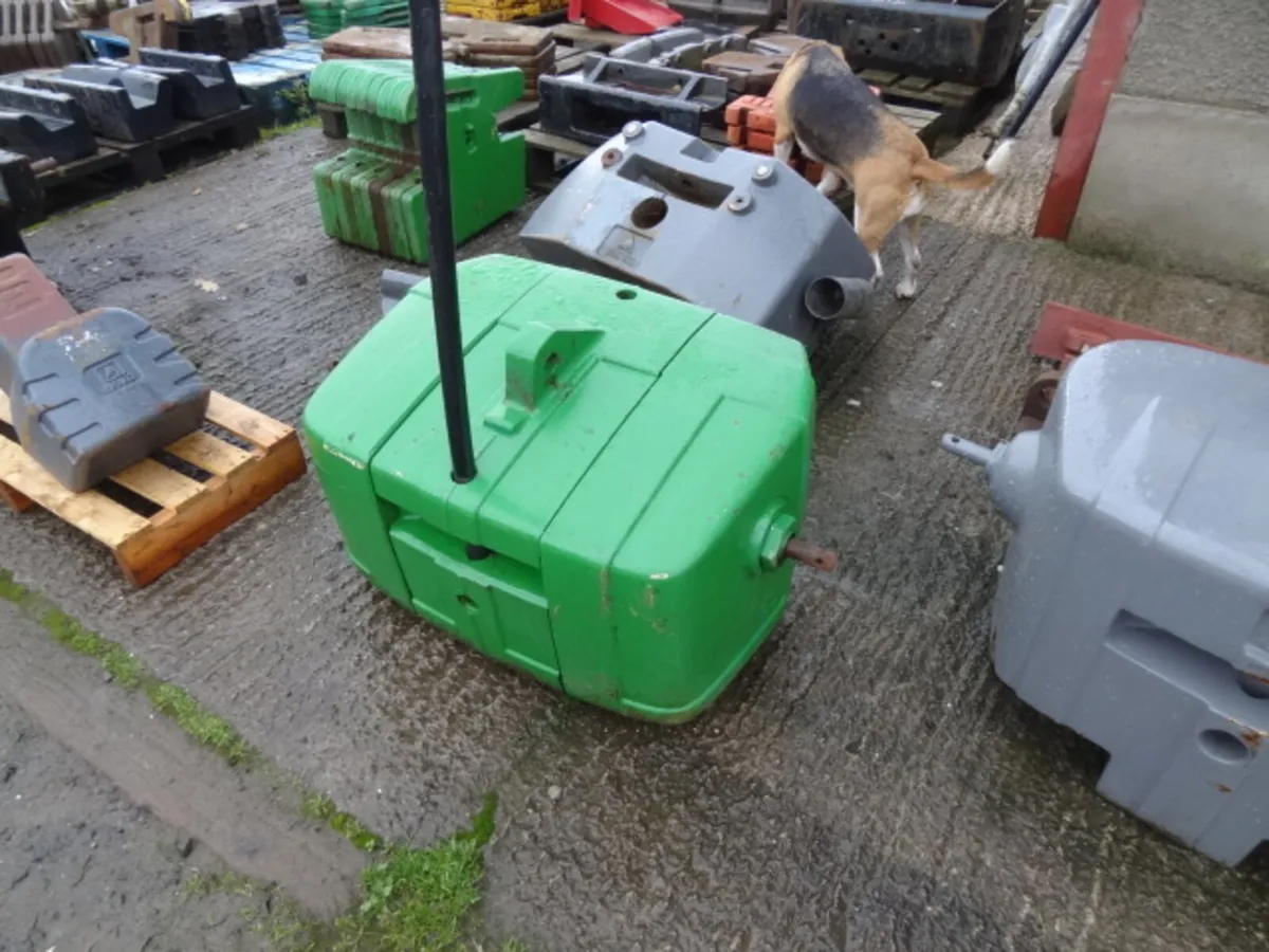 John Deere BPW 900KG Weight Block - Image 1