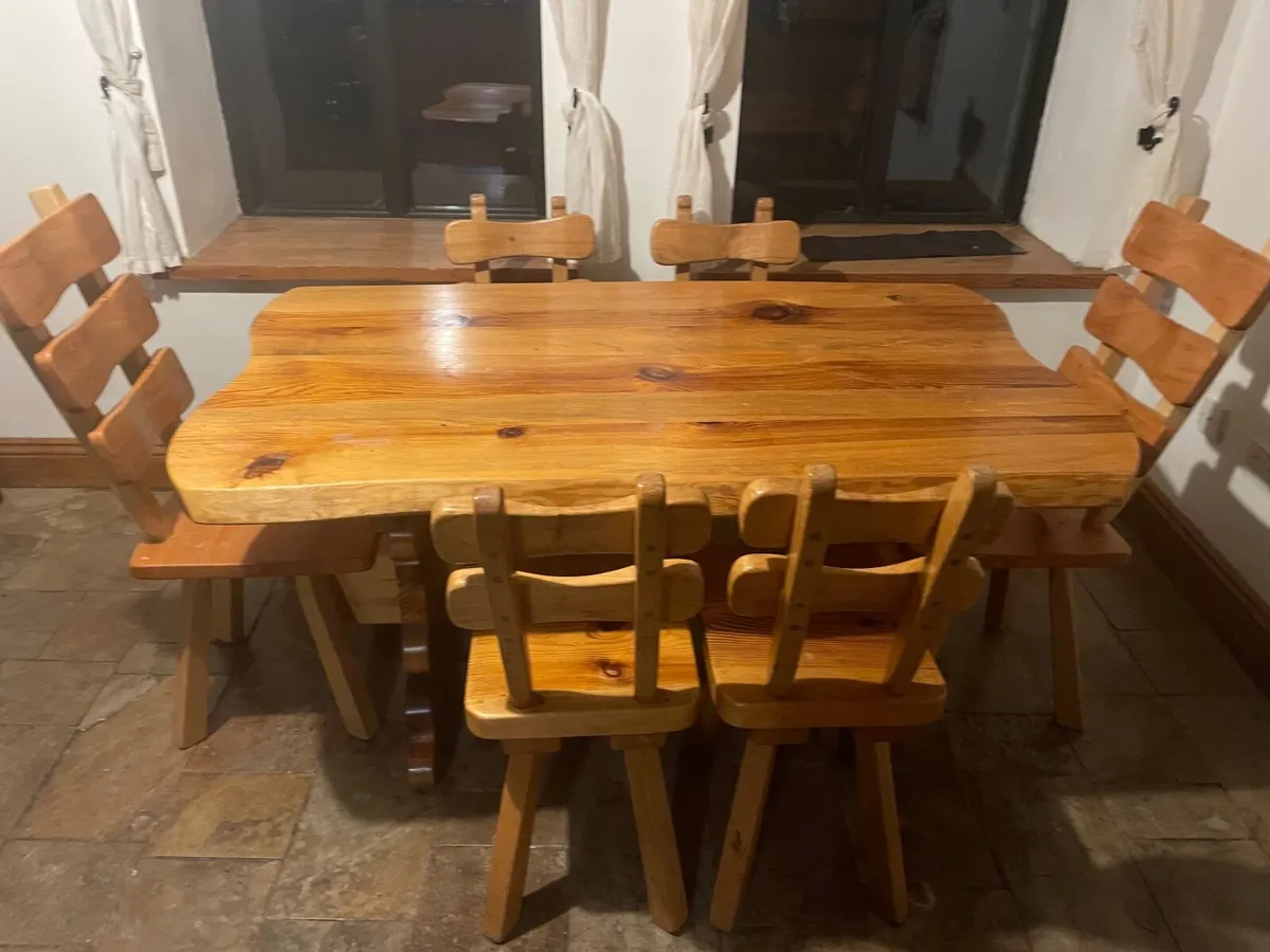 Kitchen Table and 6 chairs - Image 1