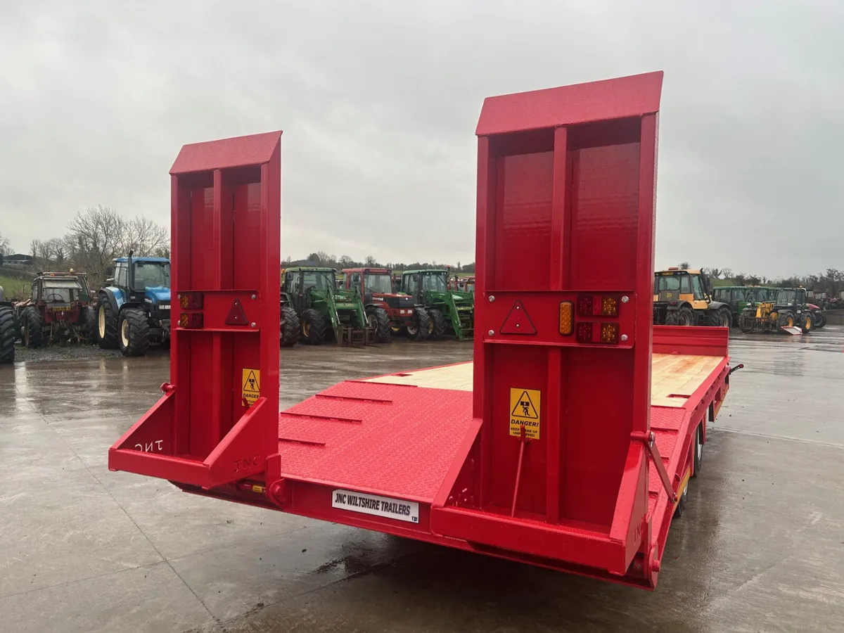 * New 19 Tonne JNC Low-Loader * - Image 4
