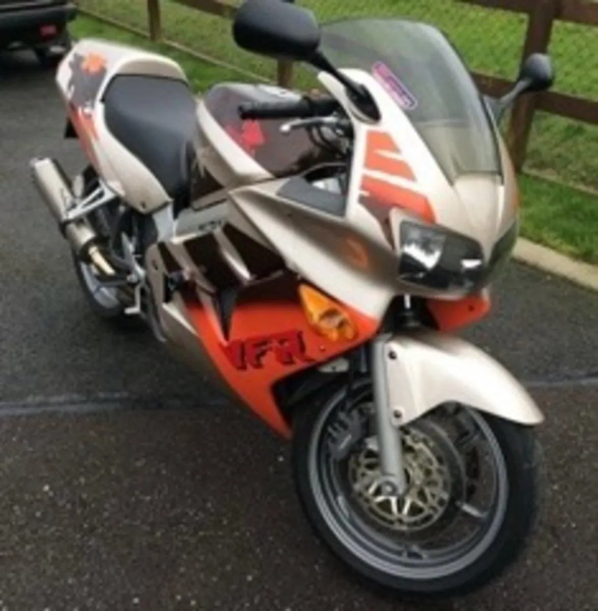 Honda motorbike - Image 1
