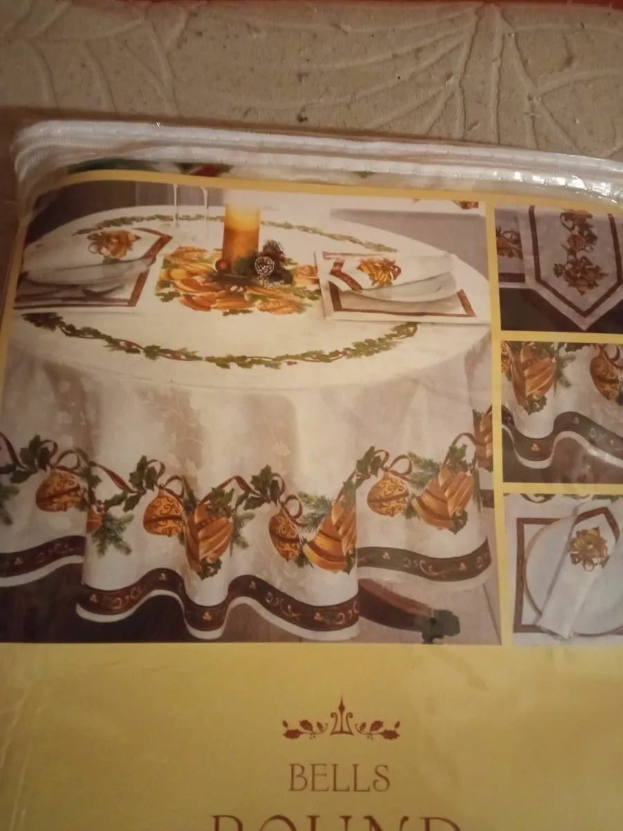 Christmas Tablecloth - Image 2