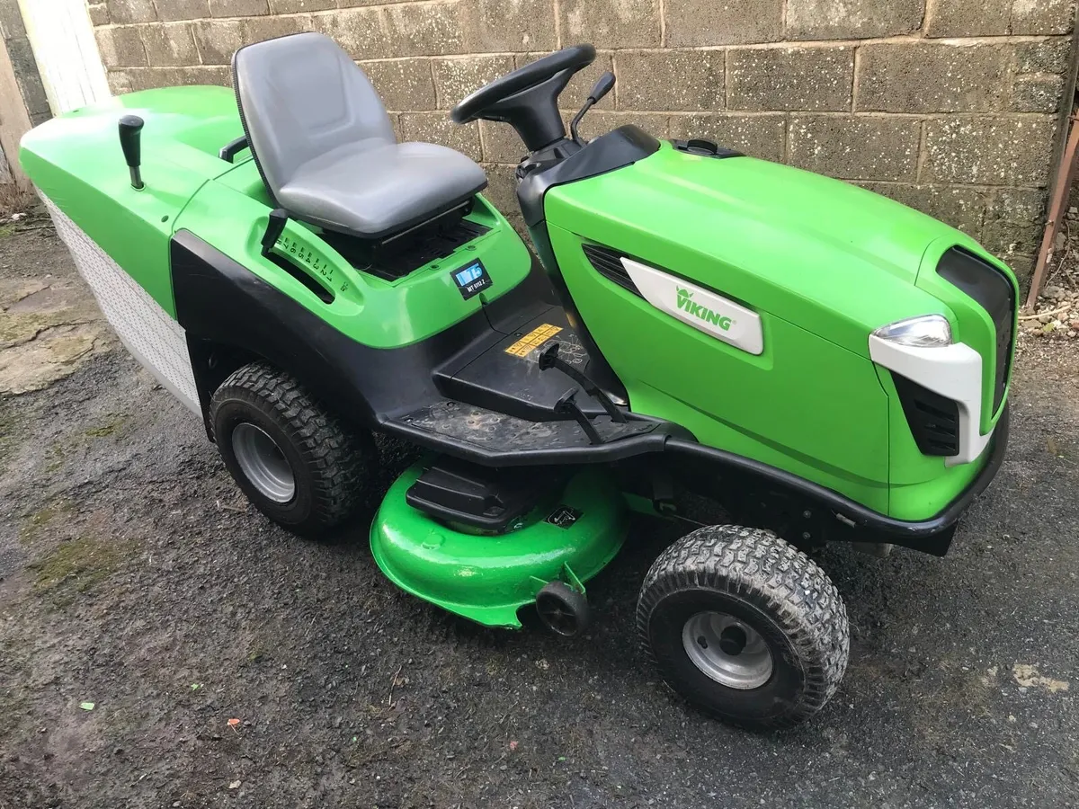 Viking T5 ride on mower - Image 4