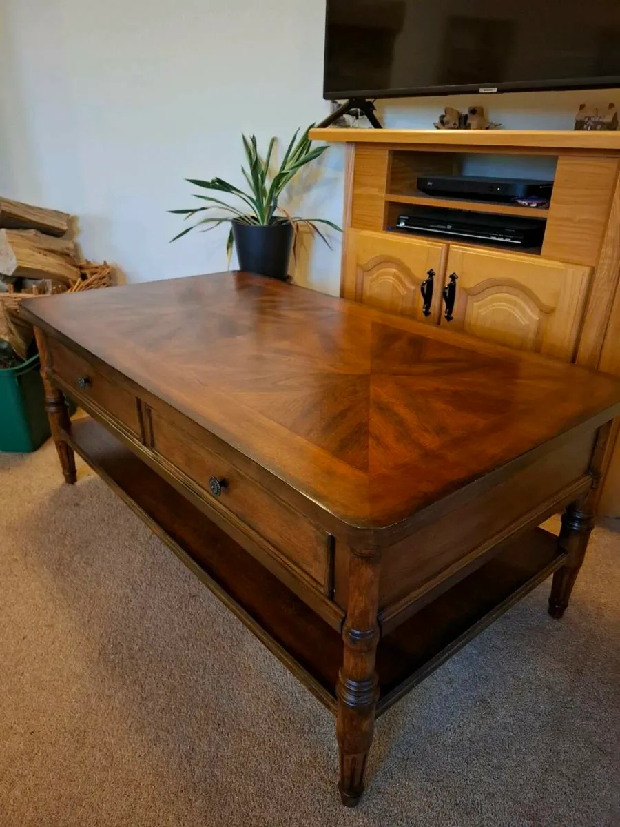 Coffee table - Image 1