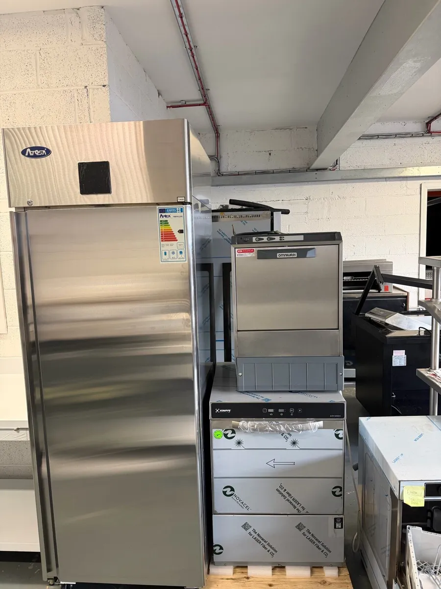 Catering equipment - Image 1