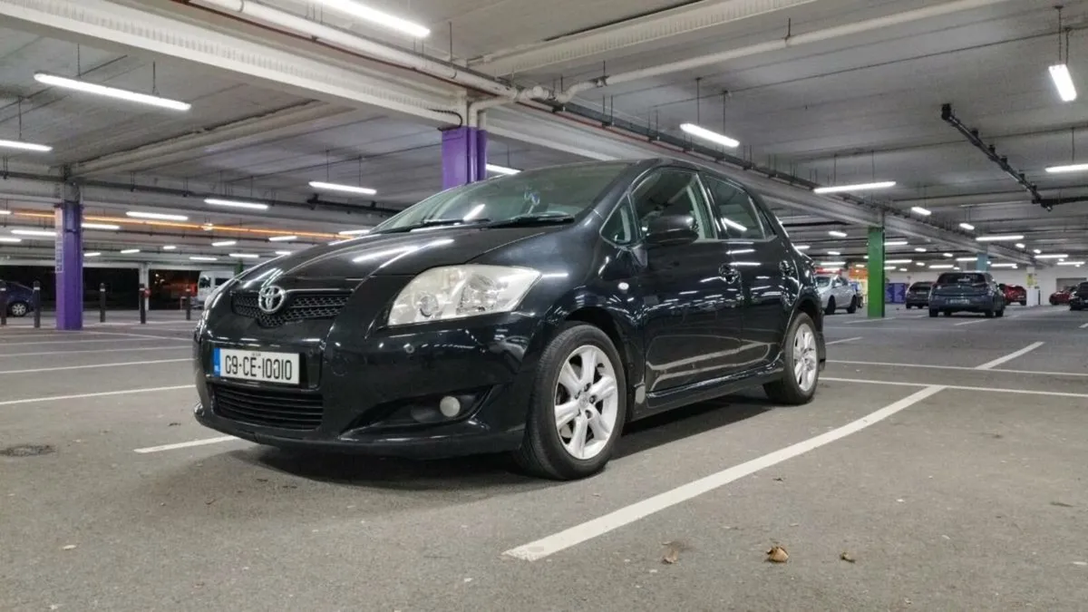 Toyota Auris 2.0 - Image 3