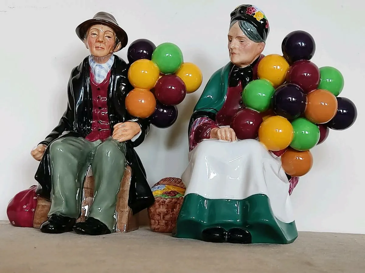 Vintage Royal Doulton balloon seller couple. - Image 2
