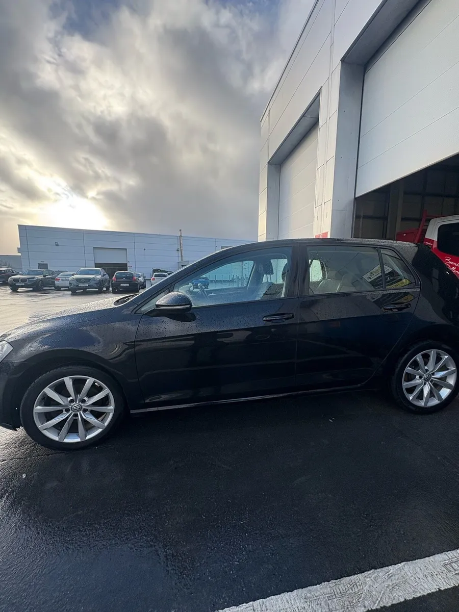 Volkswagen Golf - Image 2