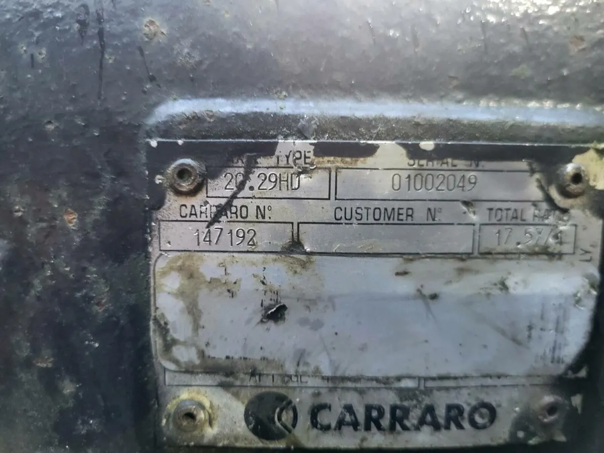 Valtra front axel - Image 2