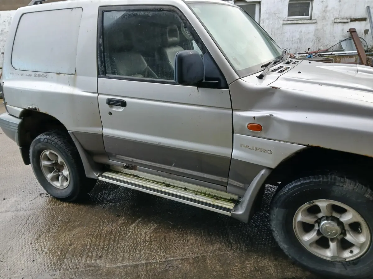Mitsubishi Pajero 1999 - Image 3