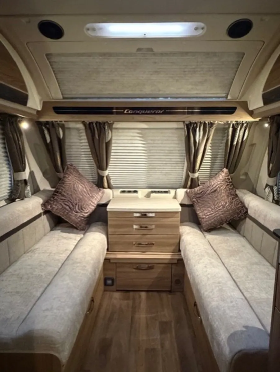2016  Swift Conquerer 560 rear island bed mover - Image 3