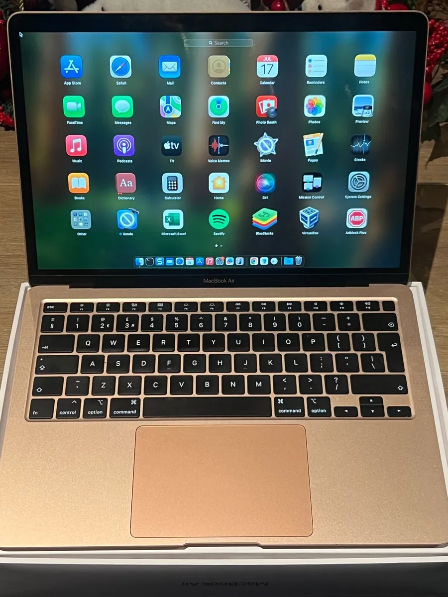 MacBook Air 13” - Image 1