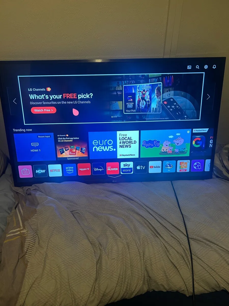 LG Smart TV LED 42” - Image 2