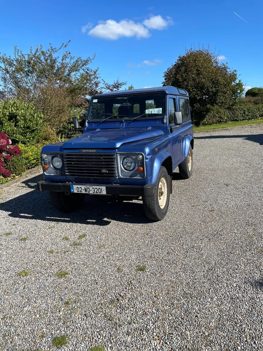 Land Rover Defender 2002 - Image 2