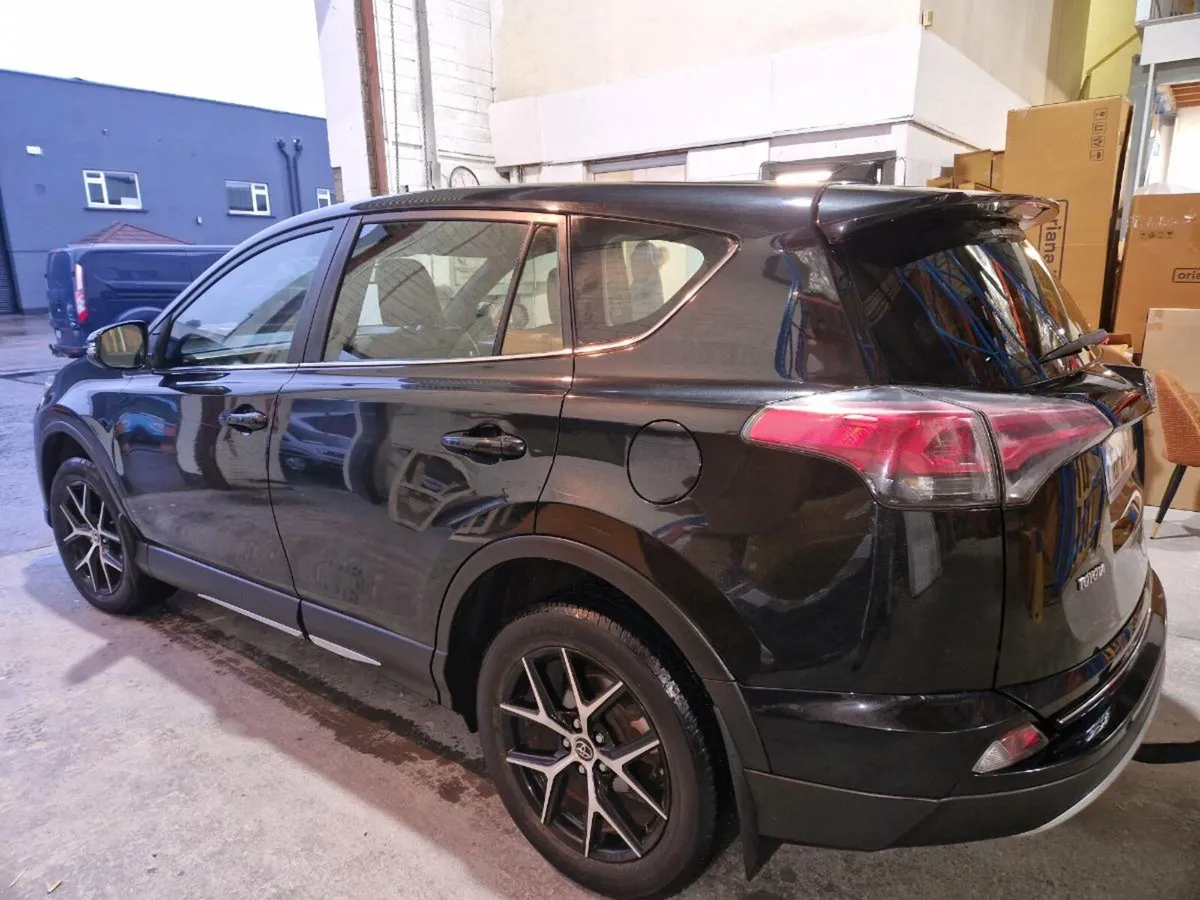 Toyota Rav4 - Image 4