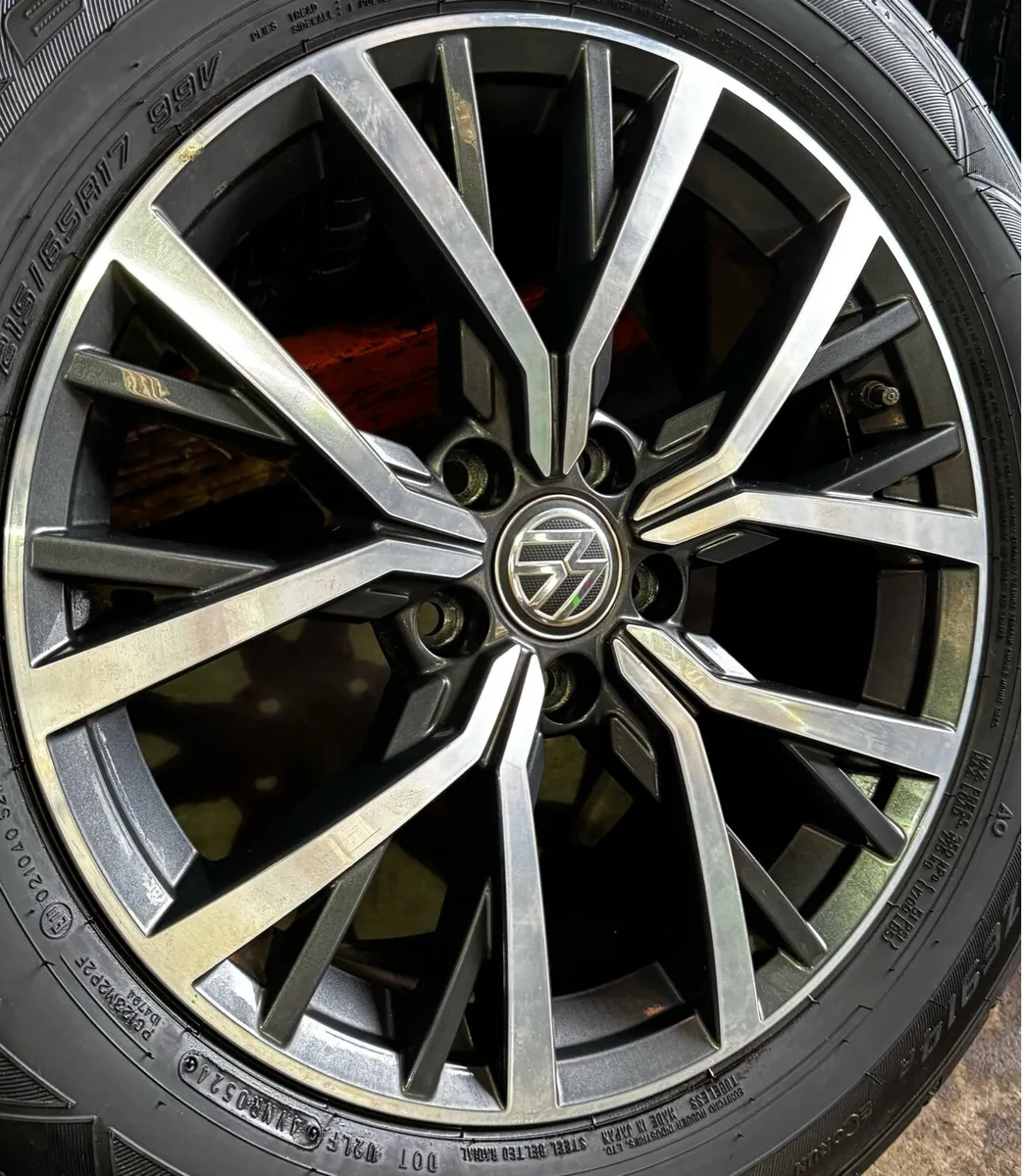 17” Genuine Volkswagen Alloys - Image 3