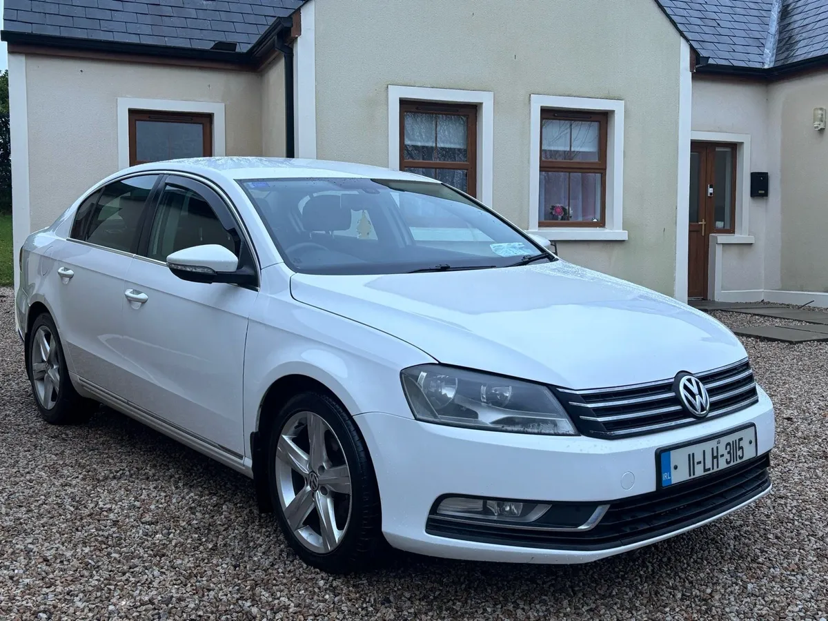 2011 Volkswagen Passat 2.0 tdi se model - Image 4
