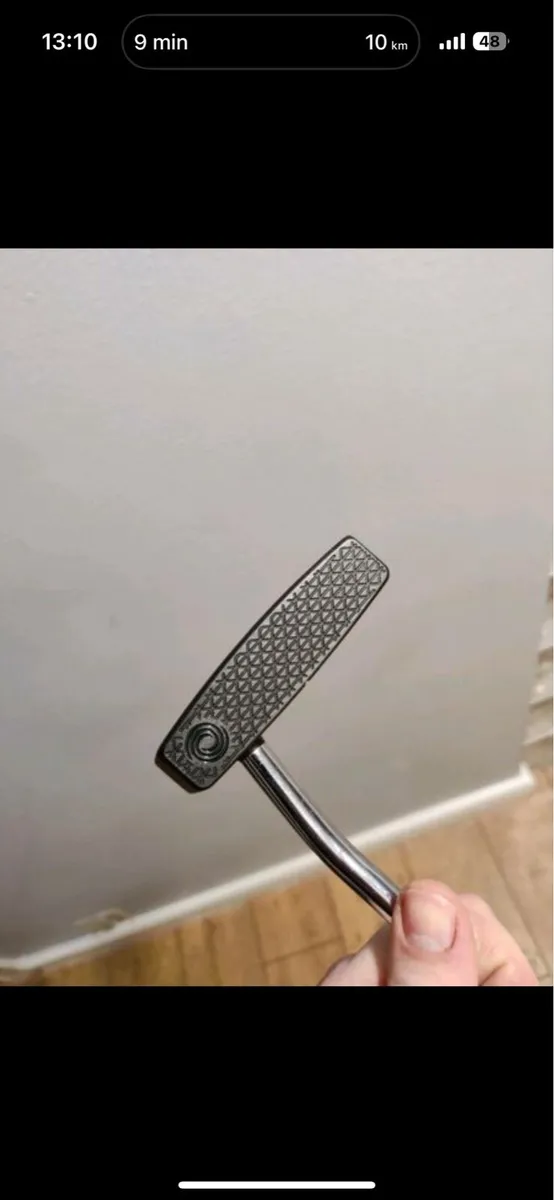 Odyssey Toulon Design Las Vegas 35” putter - Image 2