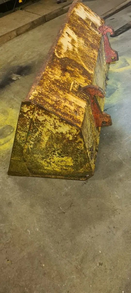 5ft Tanco bucket - Image 1