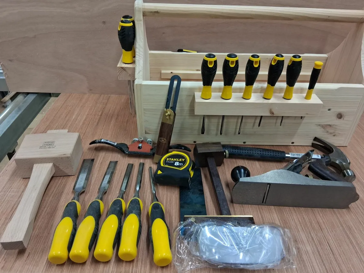 Carpentry tools and tool box. - Image 1