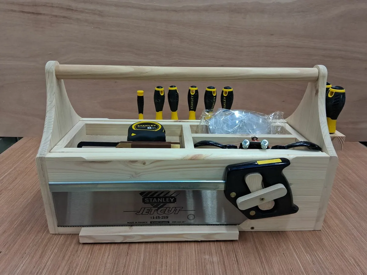 Carpentry tools and tool box. - Image 3