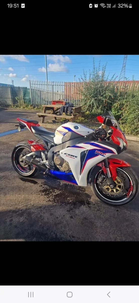 Honda cbr1000 - Image 1