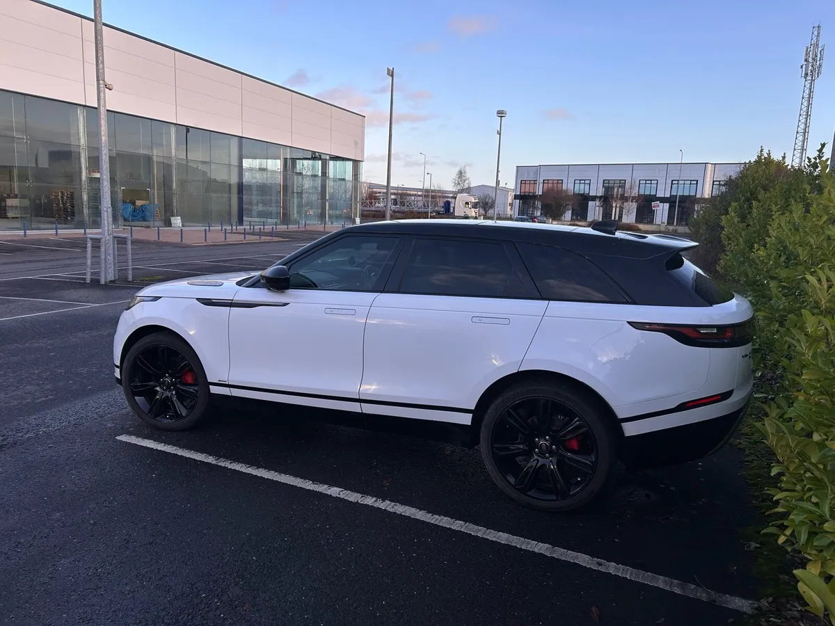 212 Range Rover Velar - Image 3