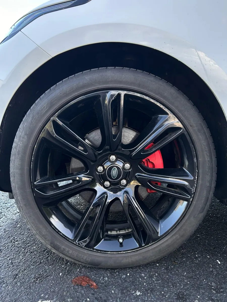 212 Range Rover Velar - Image 4