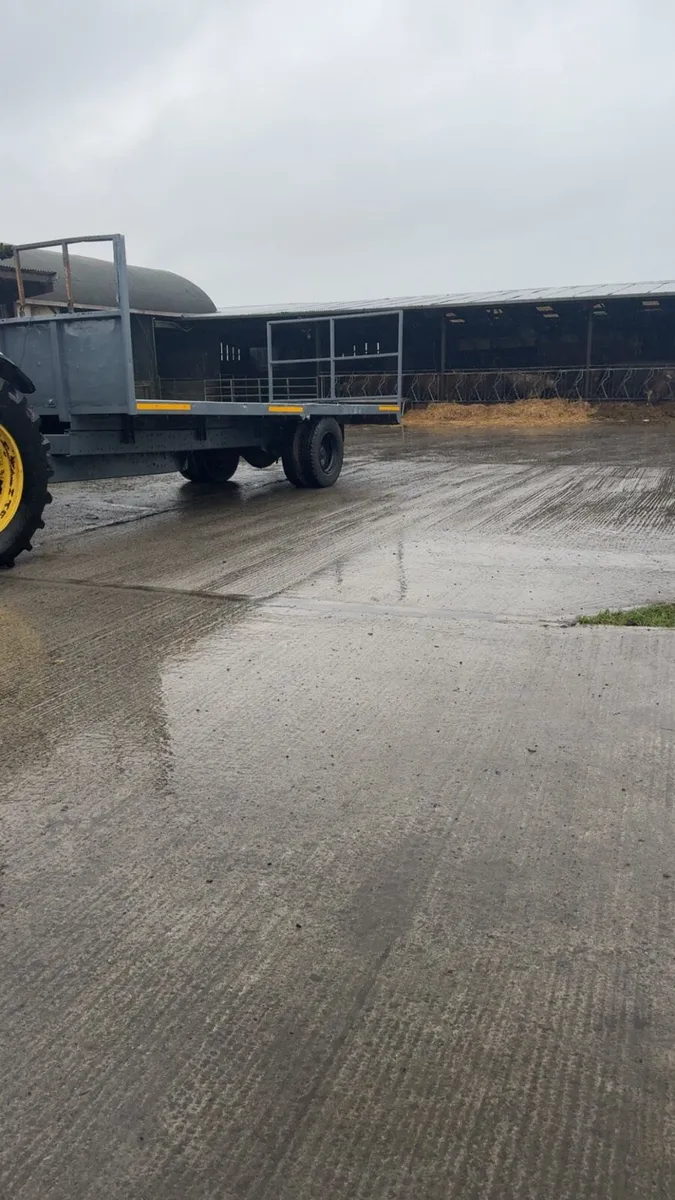 Bale trailer 25ft - Image 1