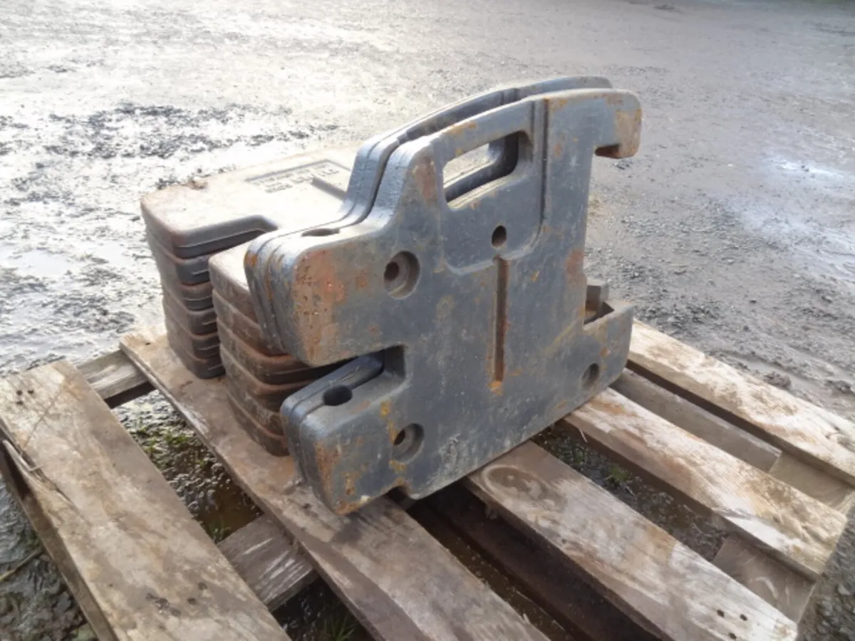 Claas Renault Front Tractor Weights - Image 4