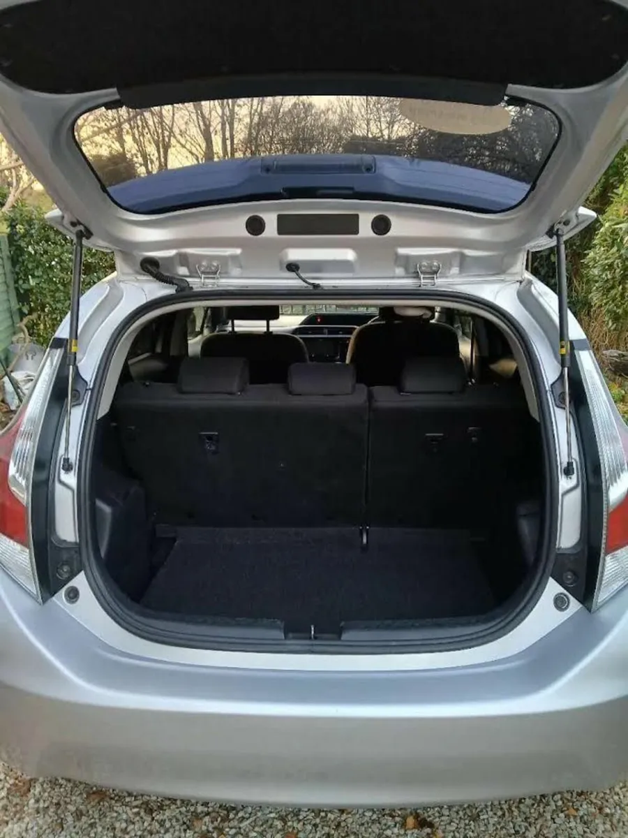 Toyota Aqua 2016 - Image 4