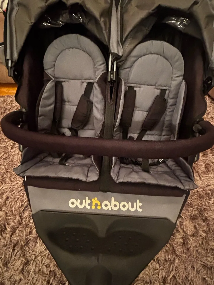 Outnabout double buggy - Image 1