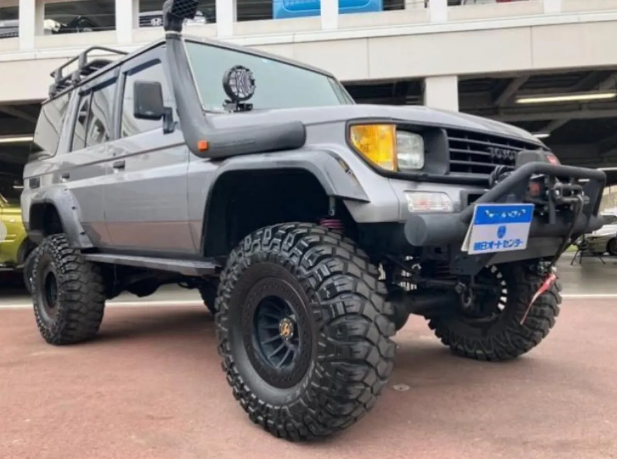 Toyota Land Cruiser Prado 70 series - Image 2