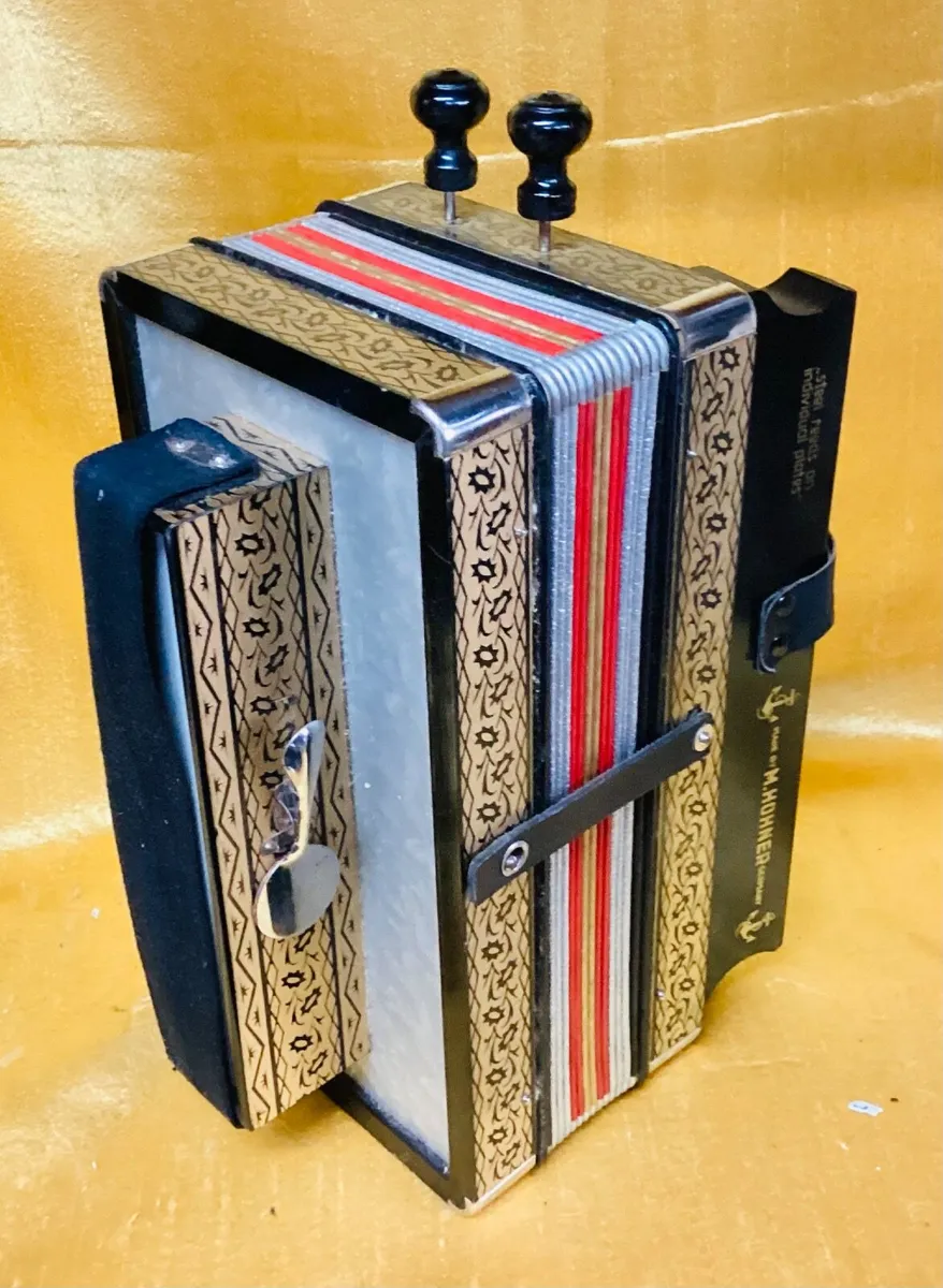 HOHNER HA112C KEY C 2 STOP CAJUN MELODEON USED - Image 3