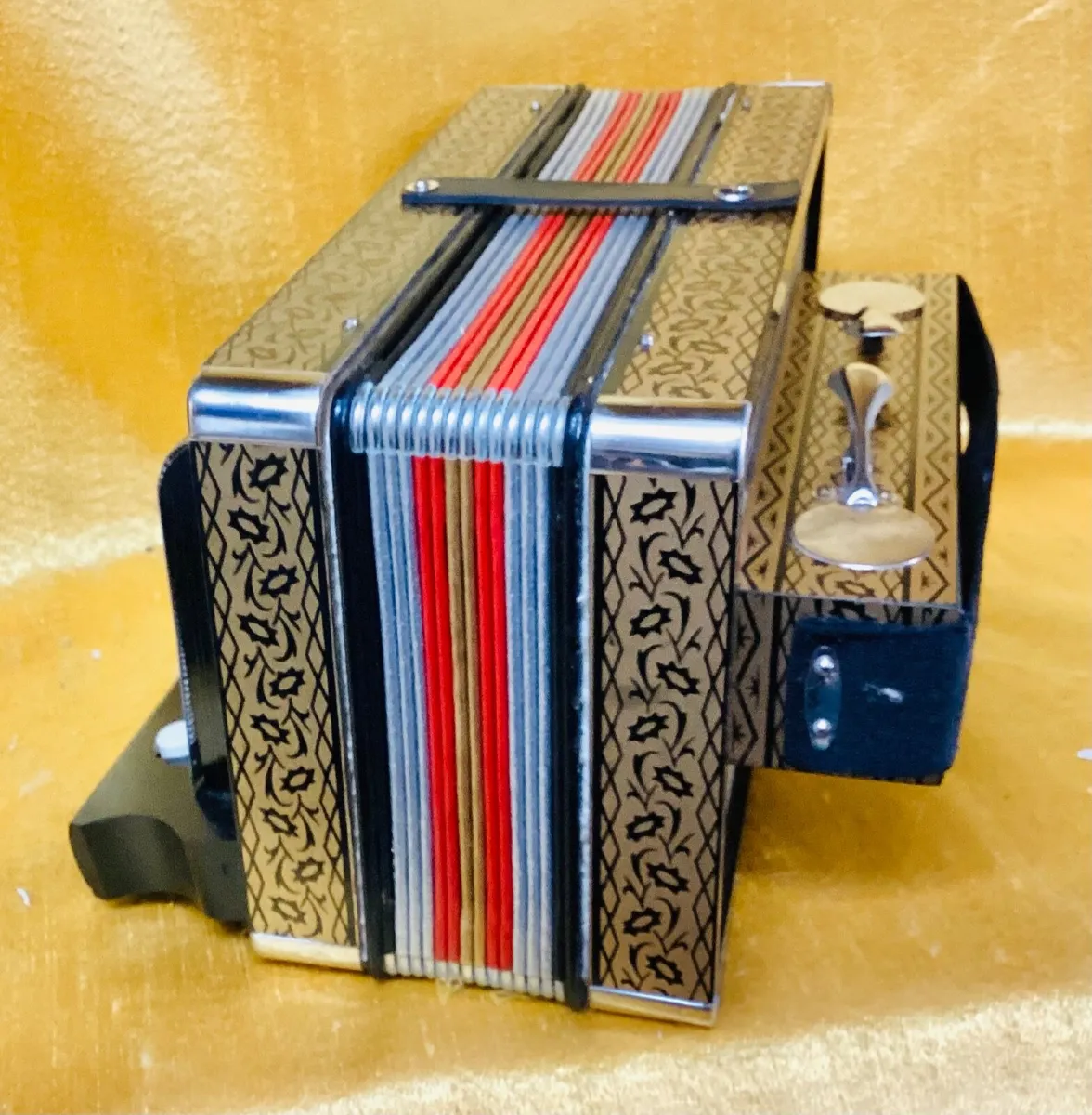 HOHNER HA112C KEY C 2 STOP CAJUN MELODEON USED - Image 4