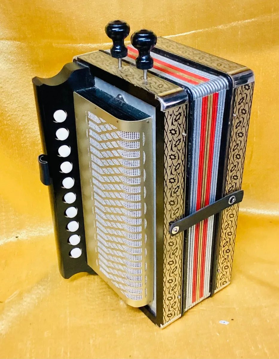 HOHNER HA112C KEY C 2 STOP CAJUN MELODEON USED - Image 1