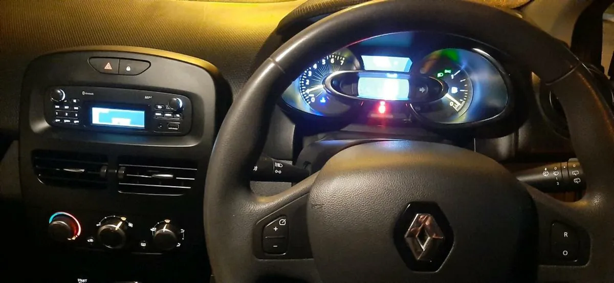 Renault clio - Image 2