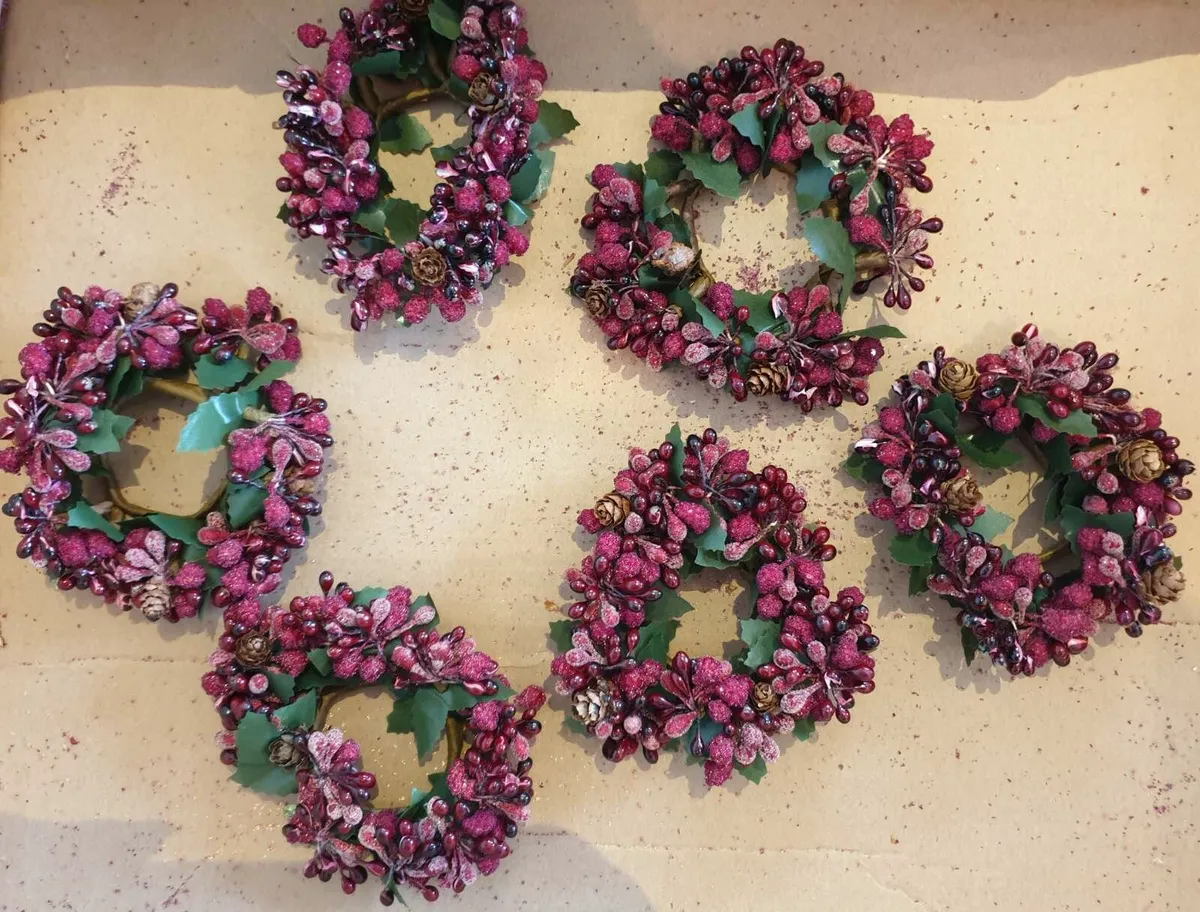 Christmas velvet table cloth set - Image 3