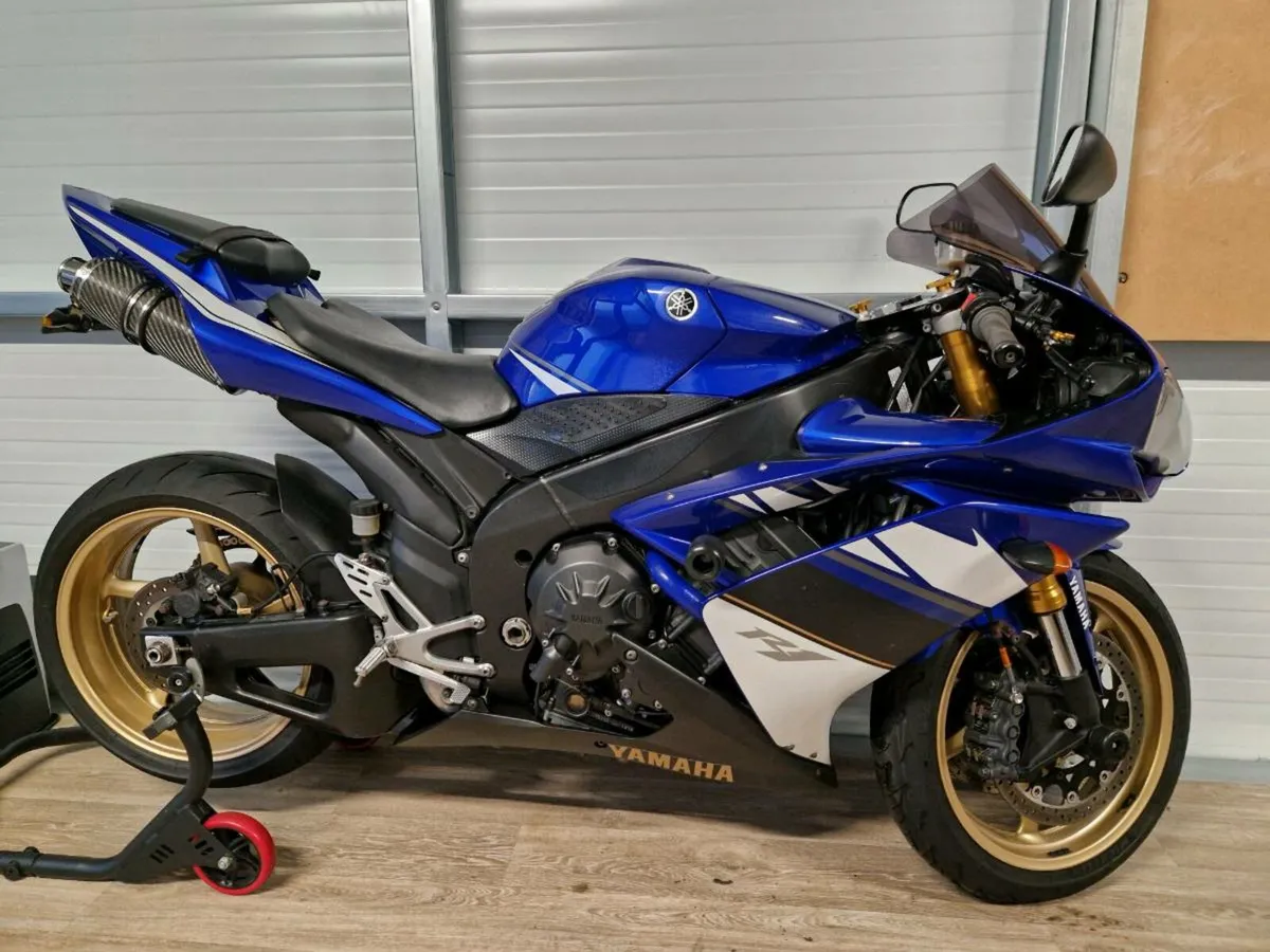 2008 Yamaha R1 - Image 2