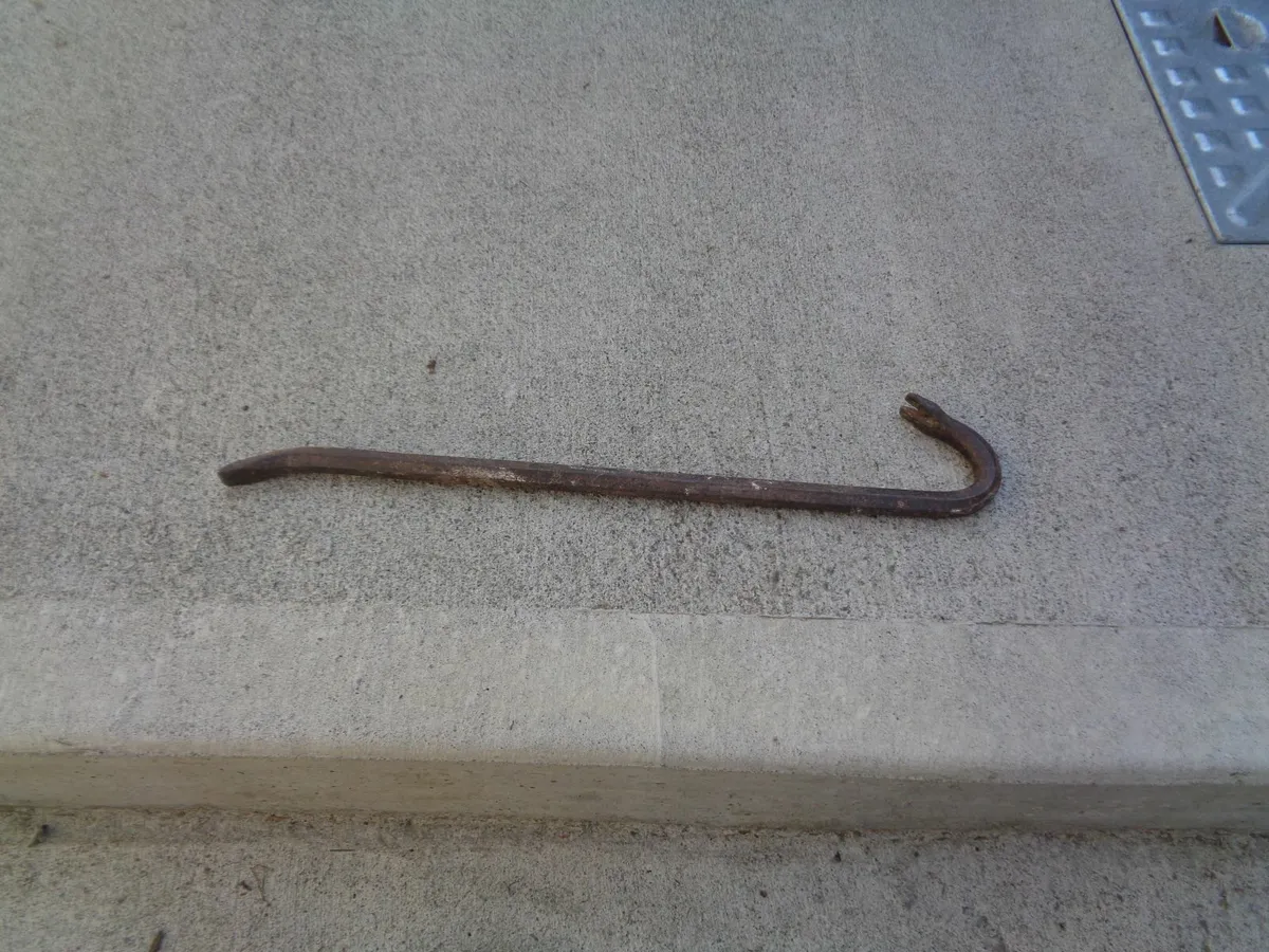 Nail Bars x 2 for Sale - Image 4