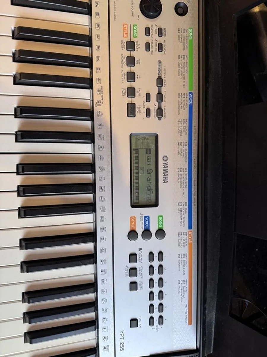 Yamaha Keyboard - Image 1