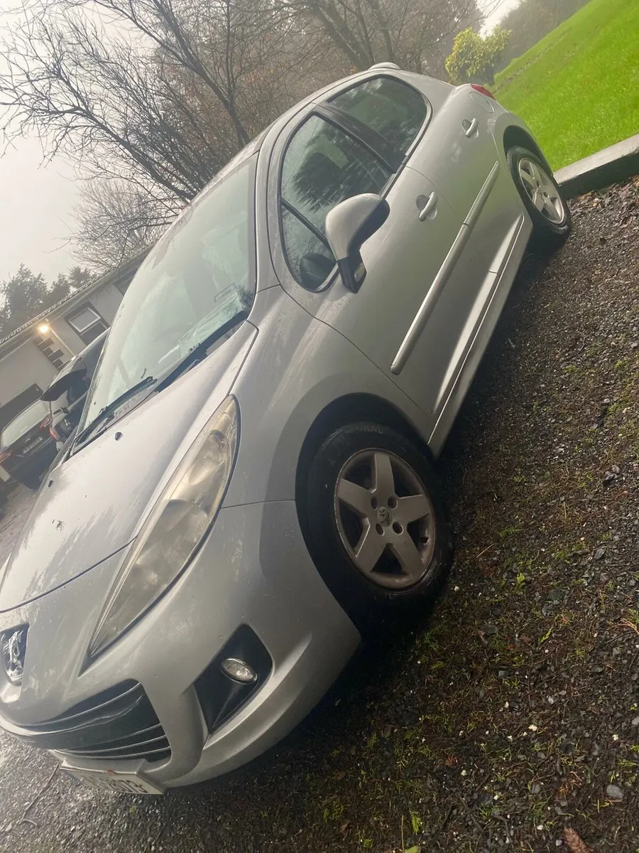 Peugeot 207 1.4 low mileage - Image 1