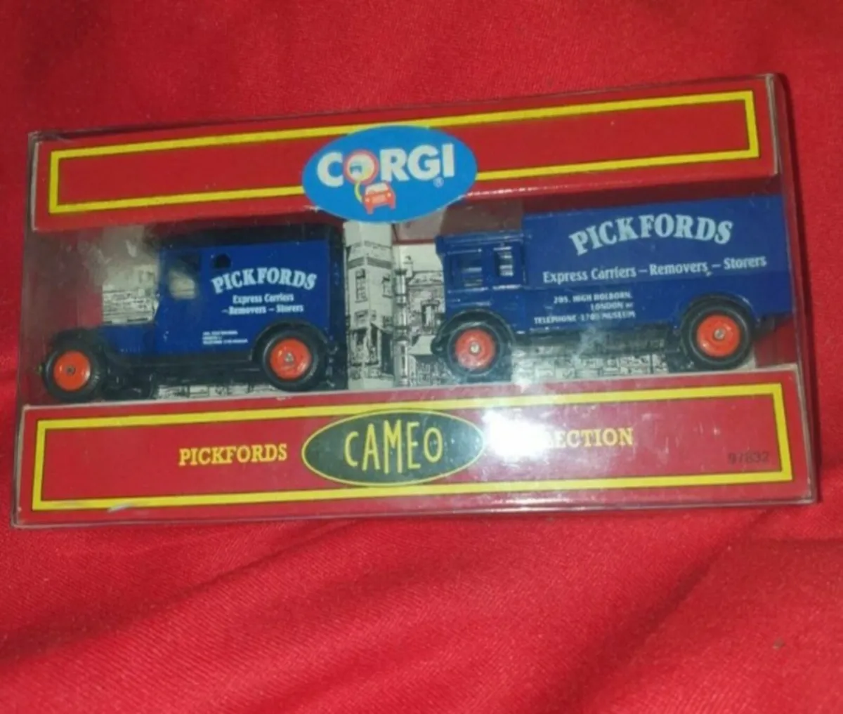 VINTAGE CORGI DOUBLE SET