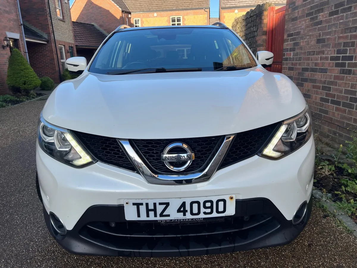 Nissan Qashqai 2015 1.2 AUTOMATIC - Top Specs NI! - Image 2