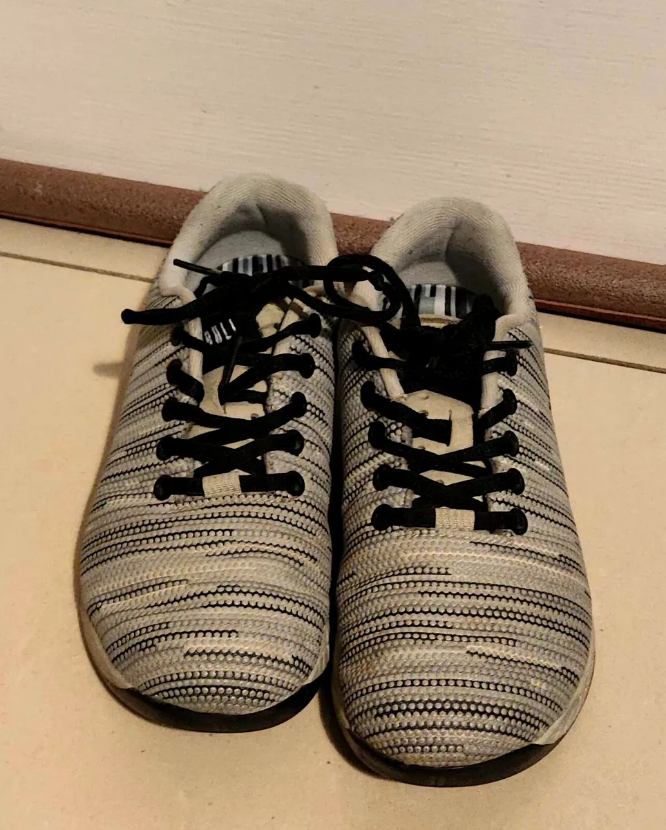 NOBULL SuperFabric Trainers  Black & Grey | Size 6 - Image 4