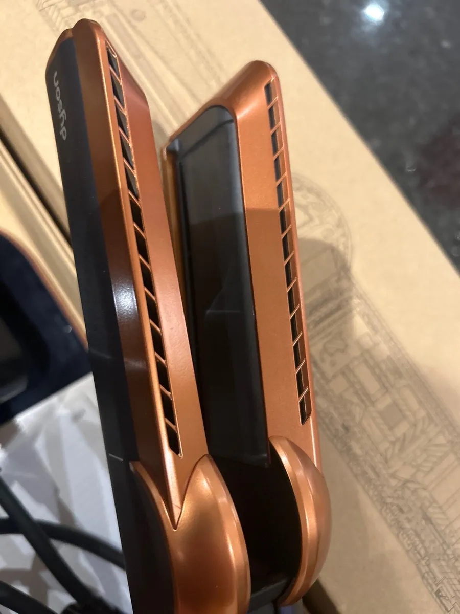 Dyson Airstrait - Image 4