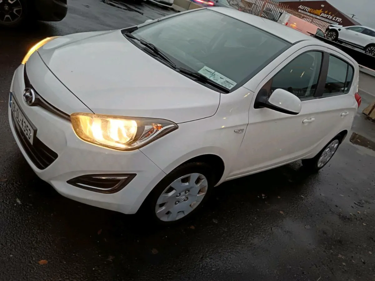 Hyundai i20 2013 petrol manual - Image 1