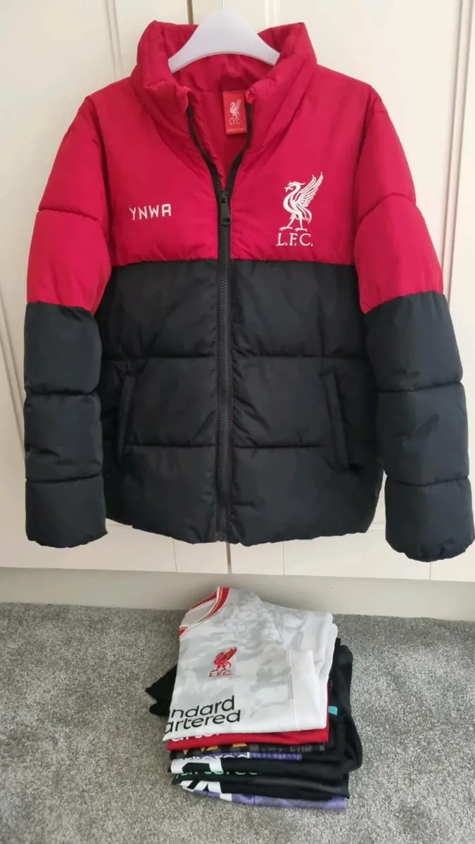 Kids Nike Liverpool Tops & Primark Jacket - Image 1