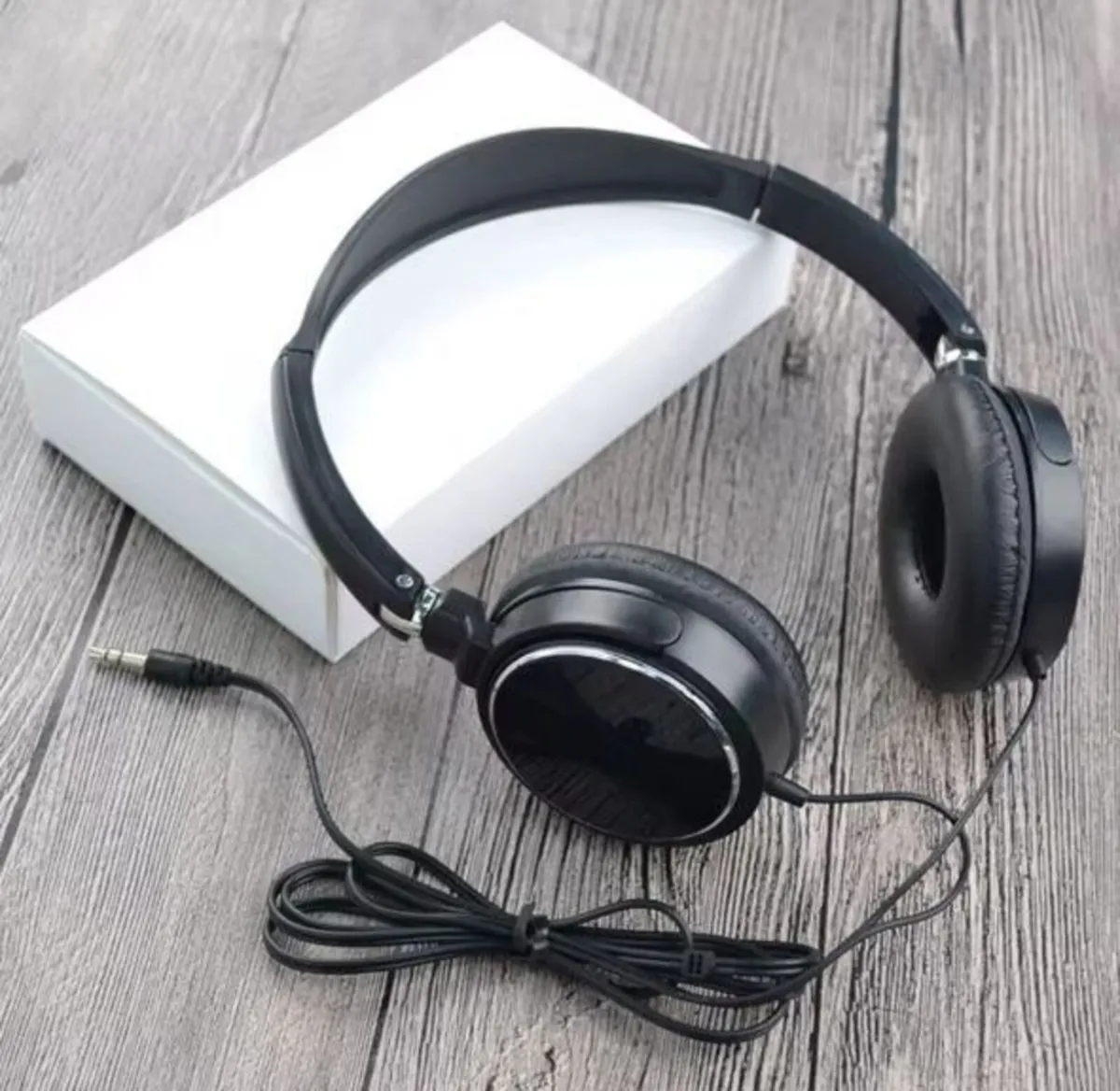 🎧 Brand New Over-Ear Wired Headphones – Sleek & C - Image 2