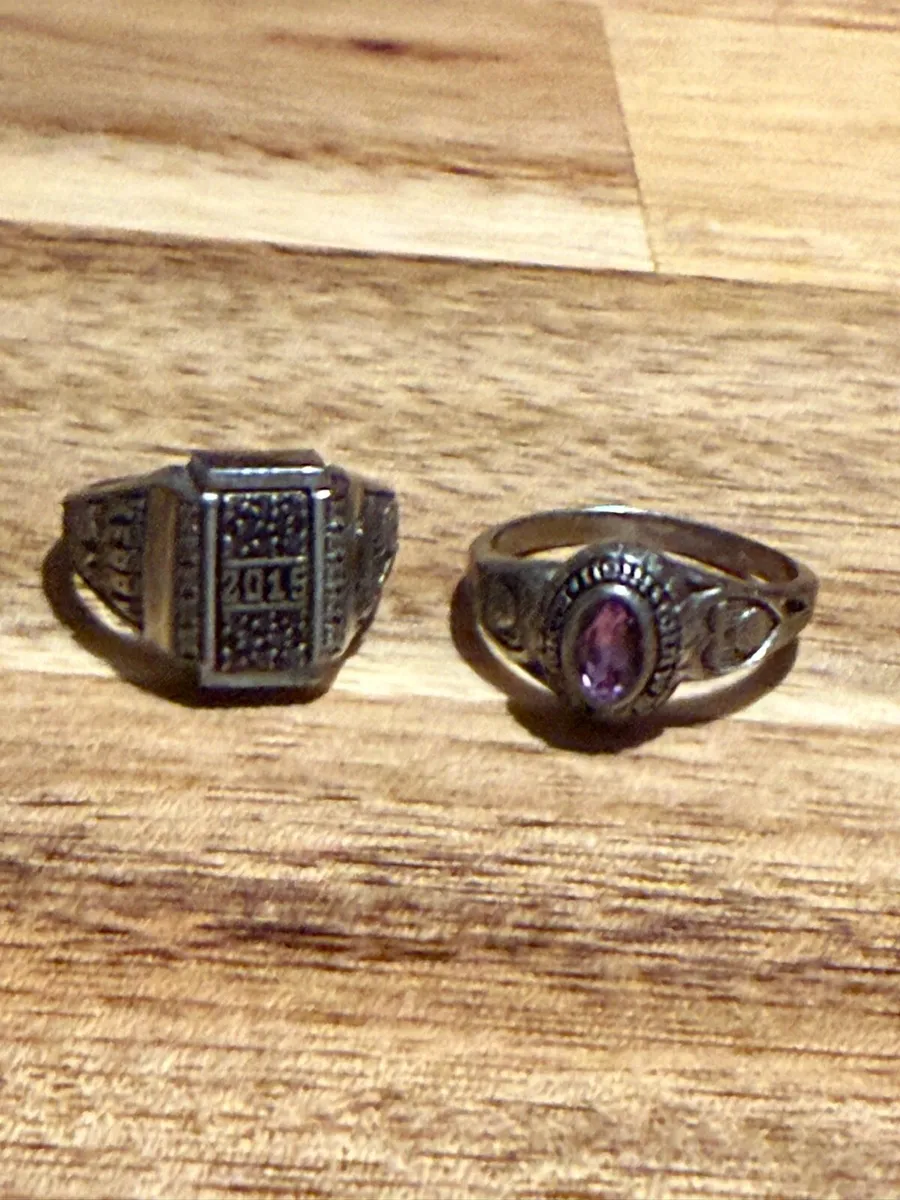 School Rings Size 54 each 30 euro - Image 1